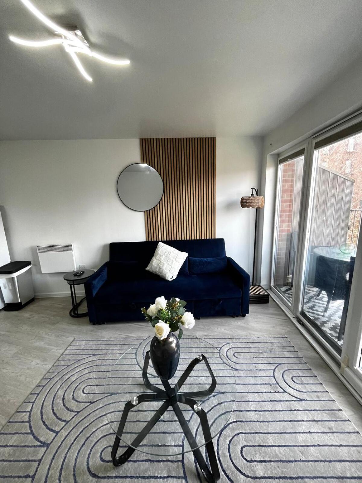 Serene 2-Bed Flat With Canal Views - Coop Live & Ethiad مانشستر المظهر الخارجي الصورة